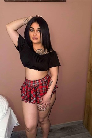 Jennifer Party Girl 18+