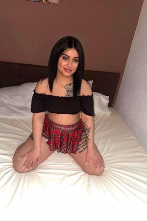 Jennifer Party Girl 18+