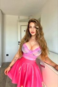 Alma ist ein süßes Girl in München und nach Absprache für Haus- und Hotelbesuche erreichbar.